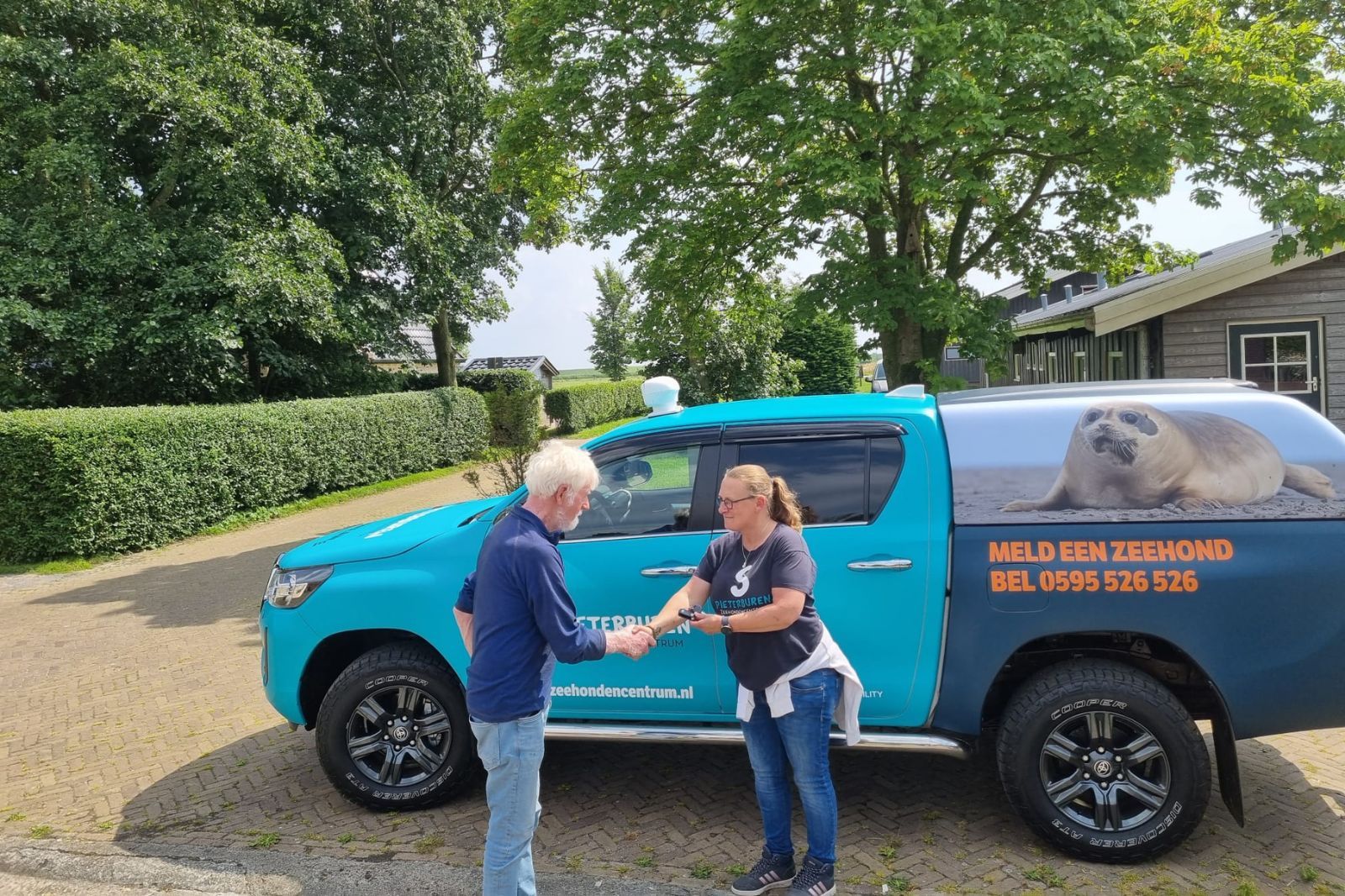 Nieuwe Toyota Hilux voor zeehondenwachter op Schiermonnikoog